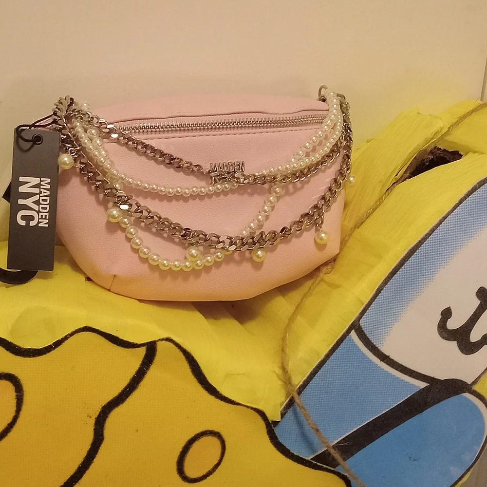 BB Dakota by Steve Madden Pink Crossbody Bag with Pearl Chain - Picture 4 of 6